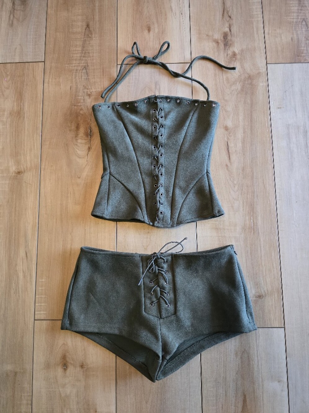 White Fox Boutique Faux Suede Shorts And Top Set Sz XXS